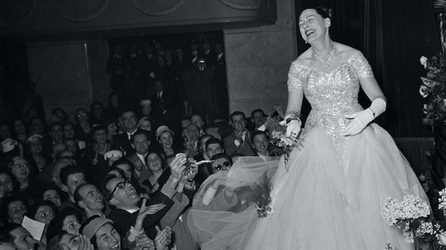 Tebaldi_recital-Teatro-Manzoni_Milano_1957-890×500